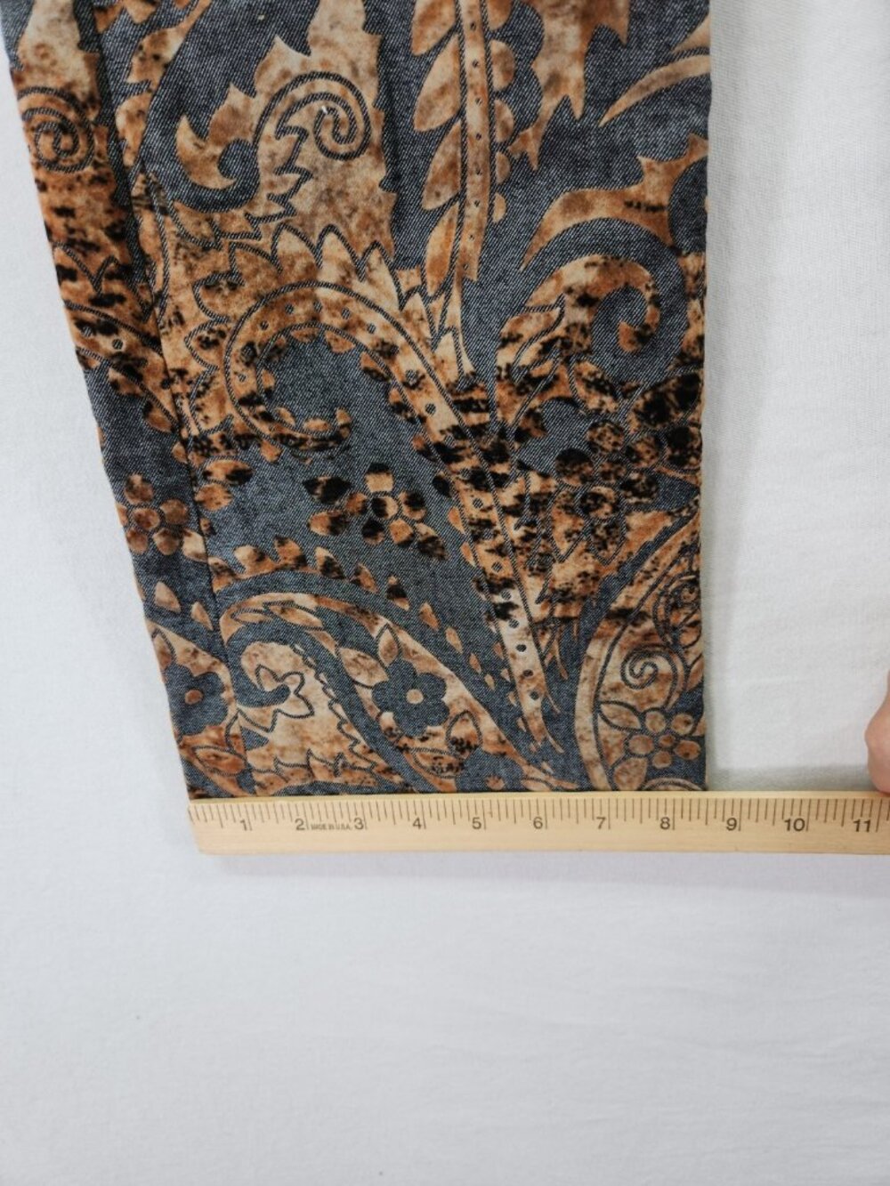 Womyn Womens Size 6 Altered 24x26 Paisley Velvet Jacquard Straight Leg Pants - Picture 6 of 15